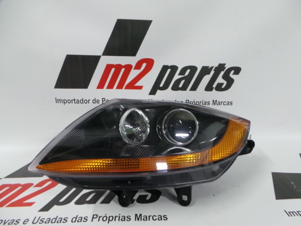 Peças - Farol Xenon Esquerdo Seminovo/ Original Bmw Z4 63127165697