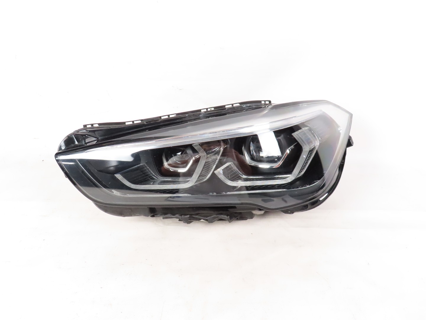 Peças - Farol Led Lci Esquerdo Seminovo/ Original Bmw X1 (F48) 63117