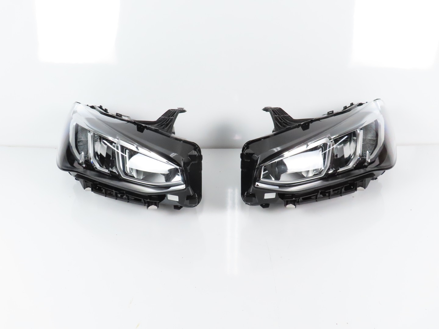 Peça - Conjunto Faróis Led  Seminovo/ Original Bmw 2 Active Tourer 