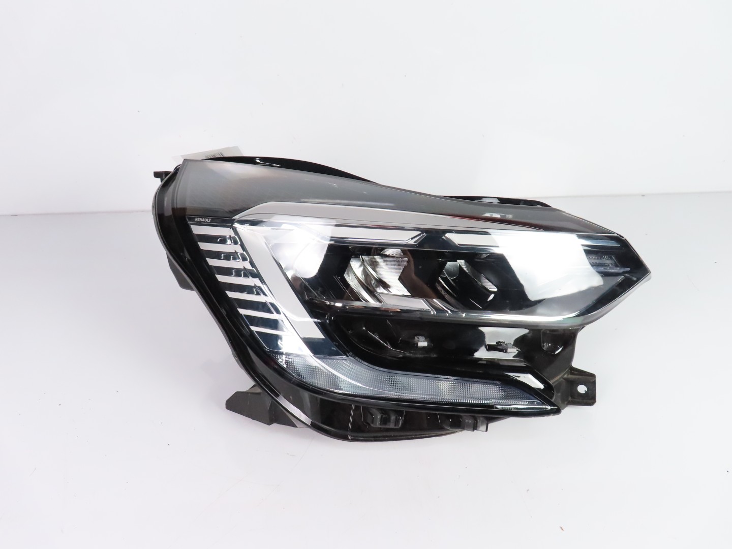 Peças - Farol Led Direito Usado / Original Renault Captur Ii (Hf) 26